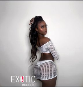 Couple escortes au Tchad